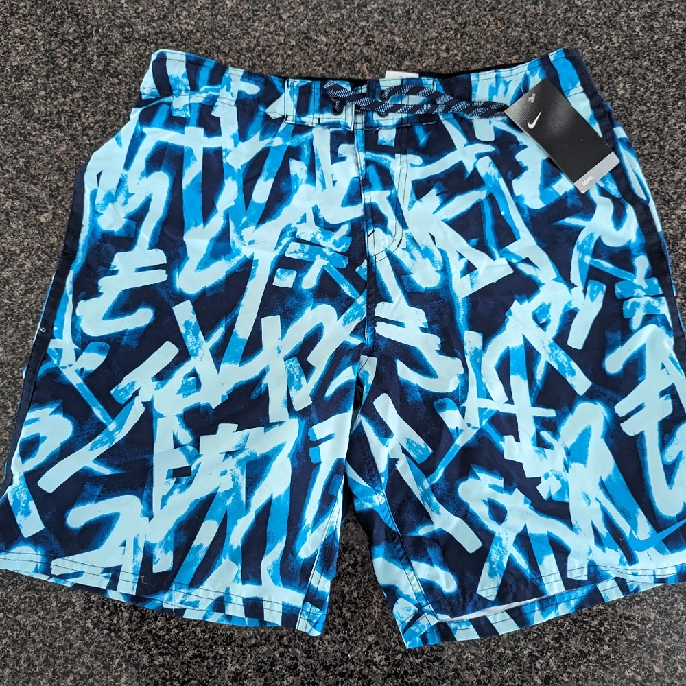 Nike Repel Men’s Blue Athletic Swim Trunks Board Shorts Size Large NWT.. FLAW
